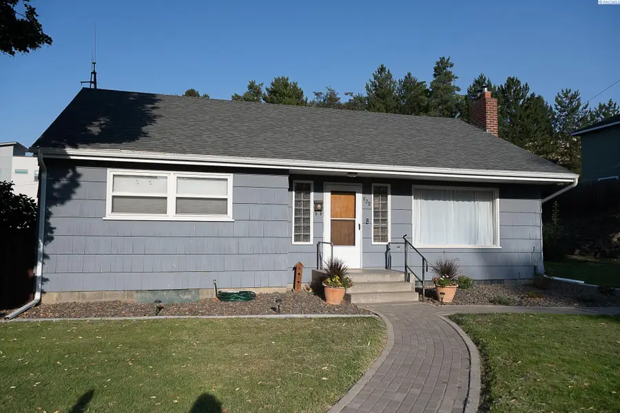 928 Market St, Prosser, WA 99350 - #2