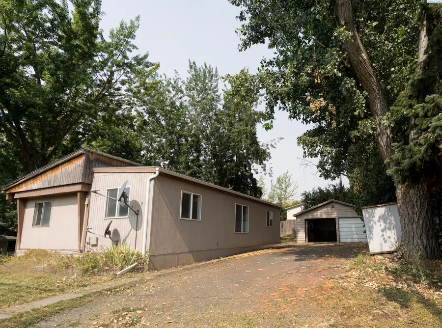 305 N G Street, Albion, WA 99102 - #2