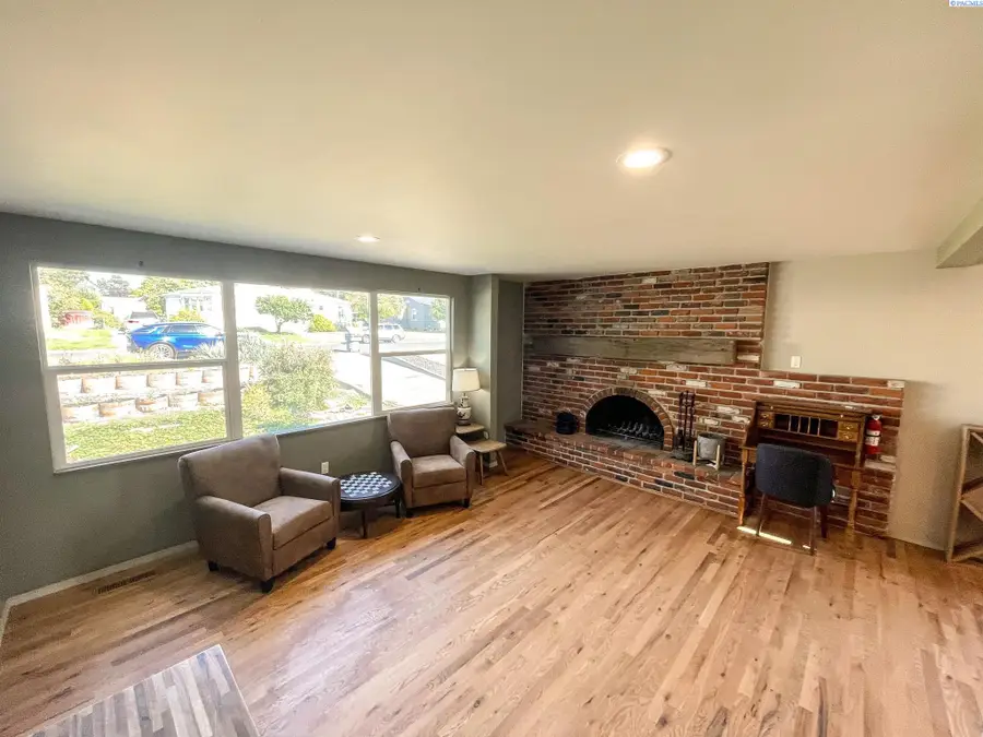 1943 Davison Avenue, Richland, WA 99354 - #3
