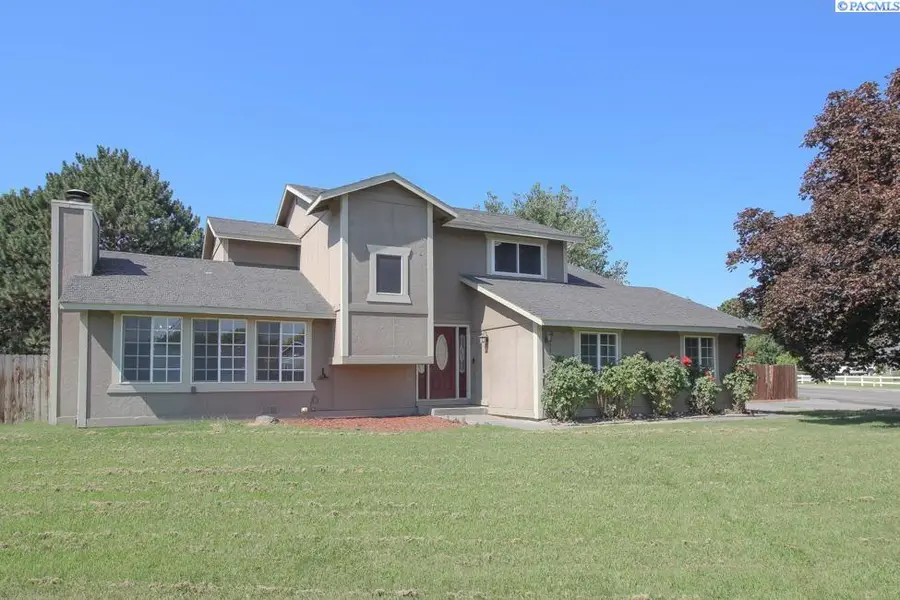 5901 W 12th Avenue, Kennewick, WA 99338 - #2