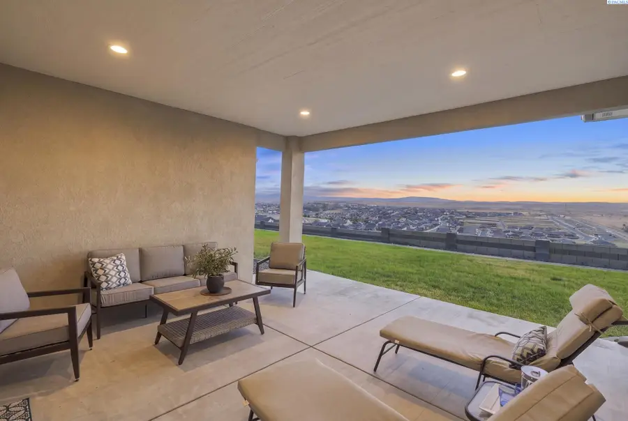 7220 W 22nd Place, Kennewick, WA 99338 - #2