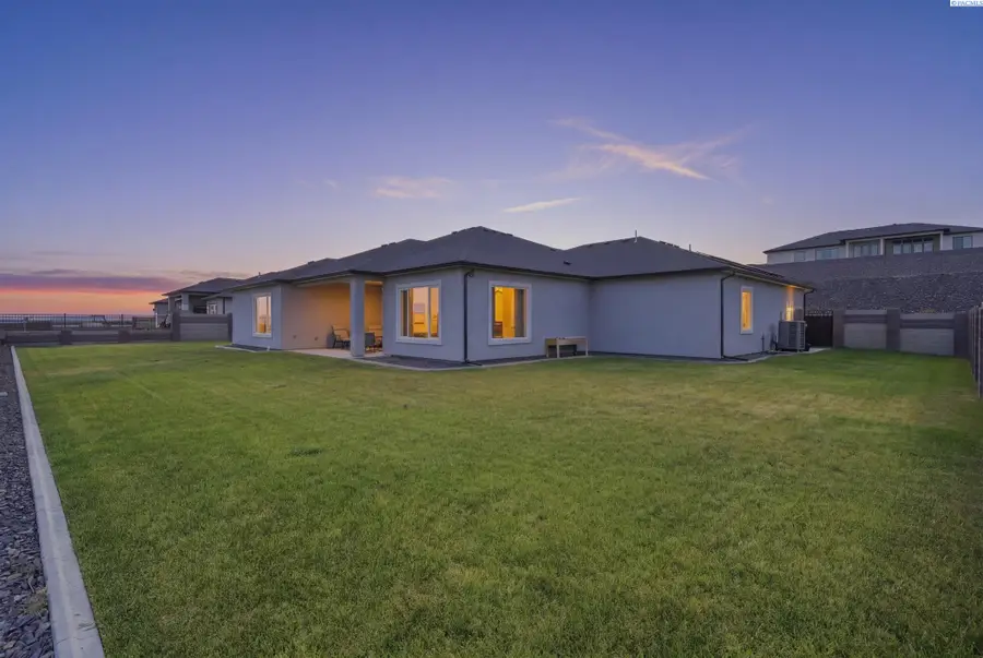 7220 W 22nd Place, Kennewick, WA 99338 - #3