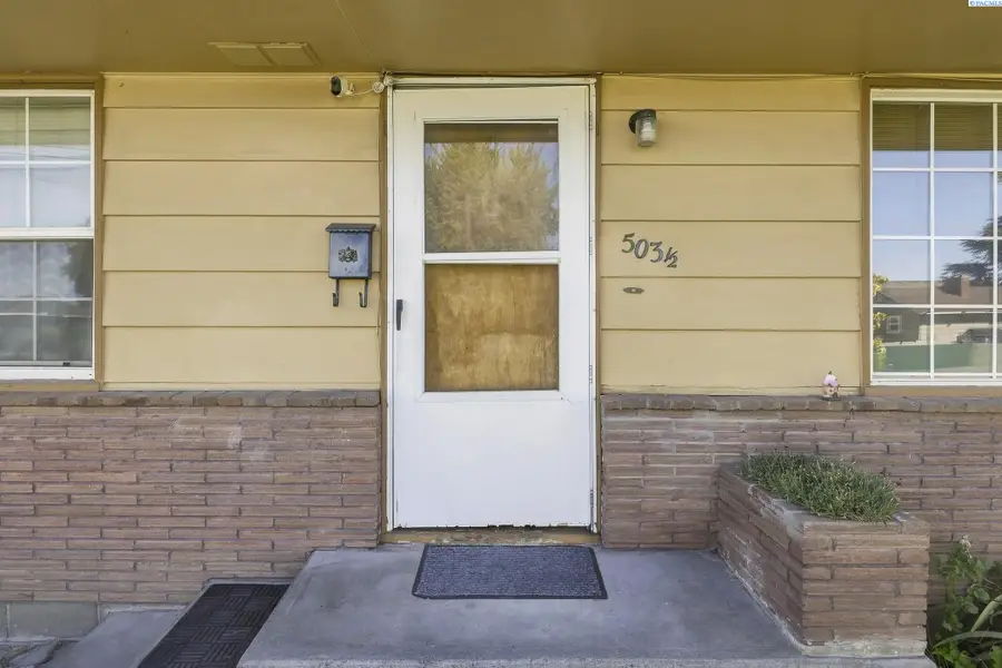 503 Hillcrest St, Grandview, WA 98930 - #3