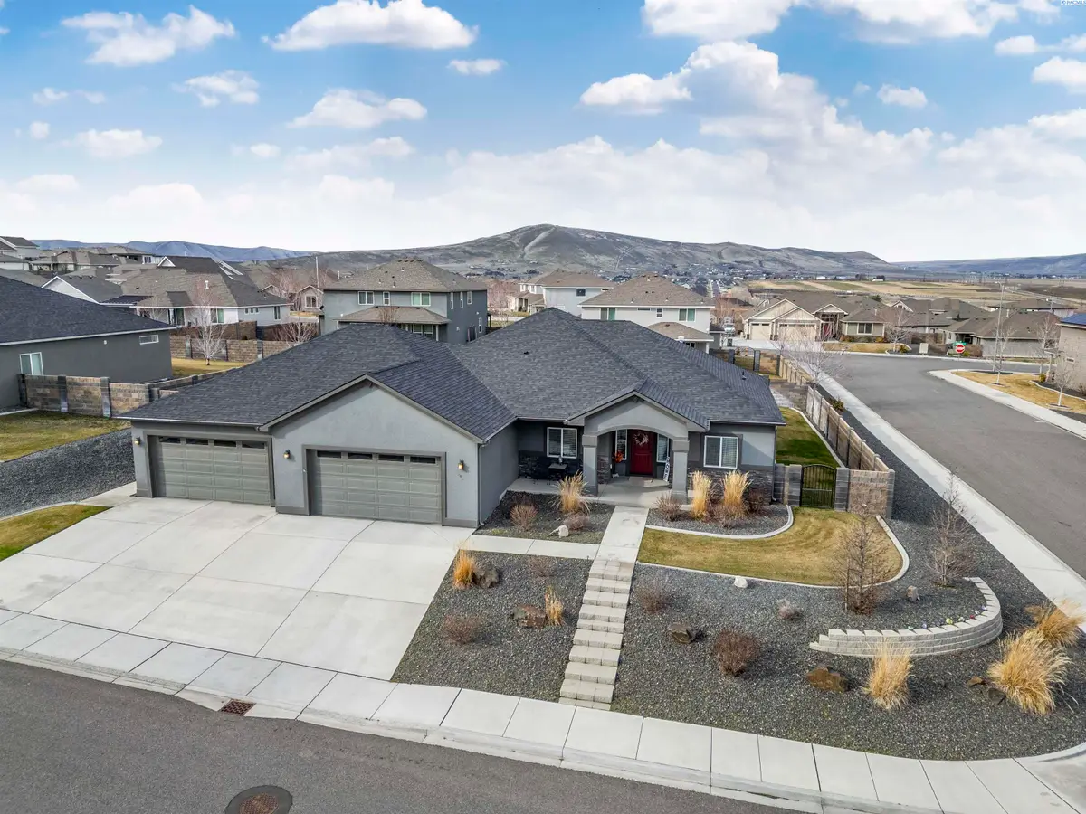 595 Troy Ave, West Richland, WA 99353 - #1