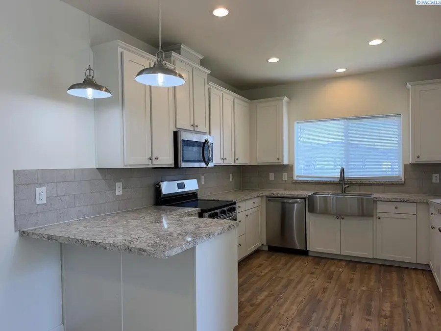 2105 N Steptoe St #62 #62, Kennewick, WA 99336 - #2