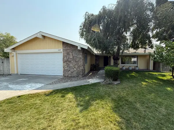 2021 W 26th Ave., Kennewick, WA 99337