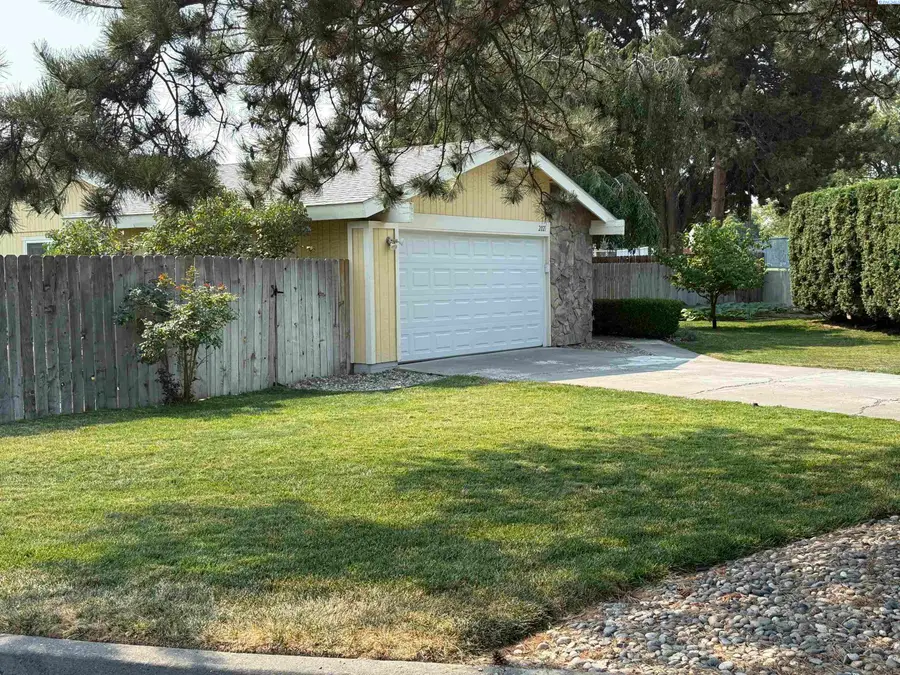 2021 W 26th Ave., Kennewick, WA 99337 - #3