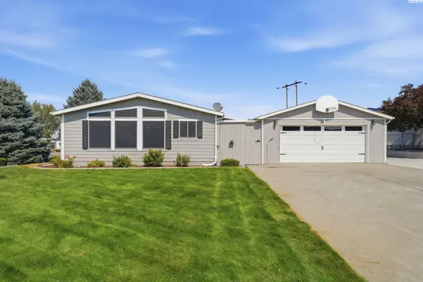 2213 S Dennis St, Kennewick, WA 99337