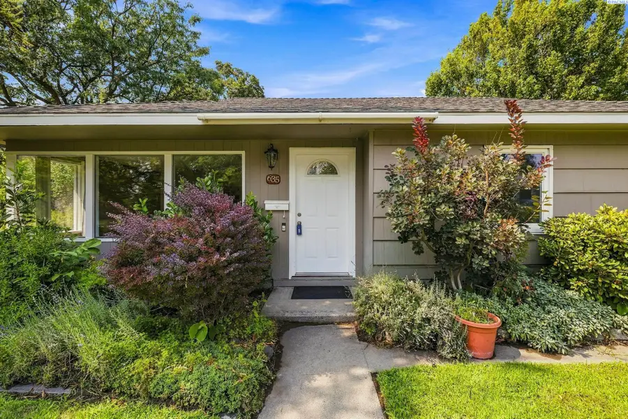 635 Chestnut Ave, Richland, WA 99352 - #2