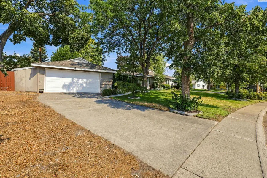 635 Chestnut Ave, Richland, WA 99352 - #3