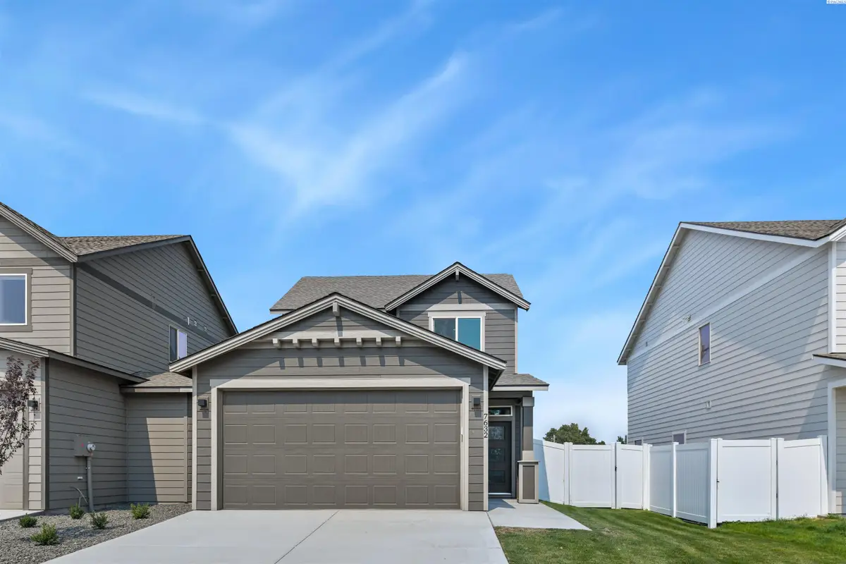 7632 Grapevine Ct, West Richland, WA 99353 - #1
