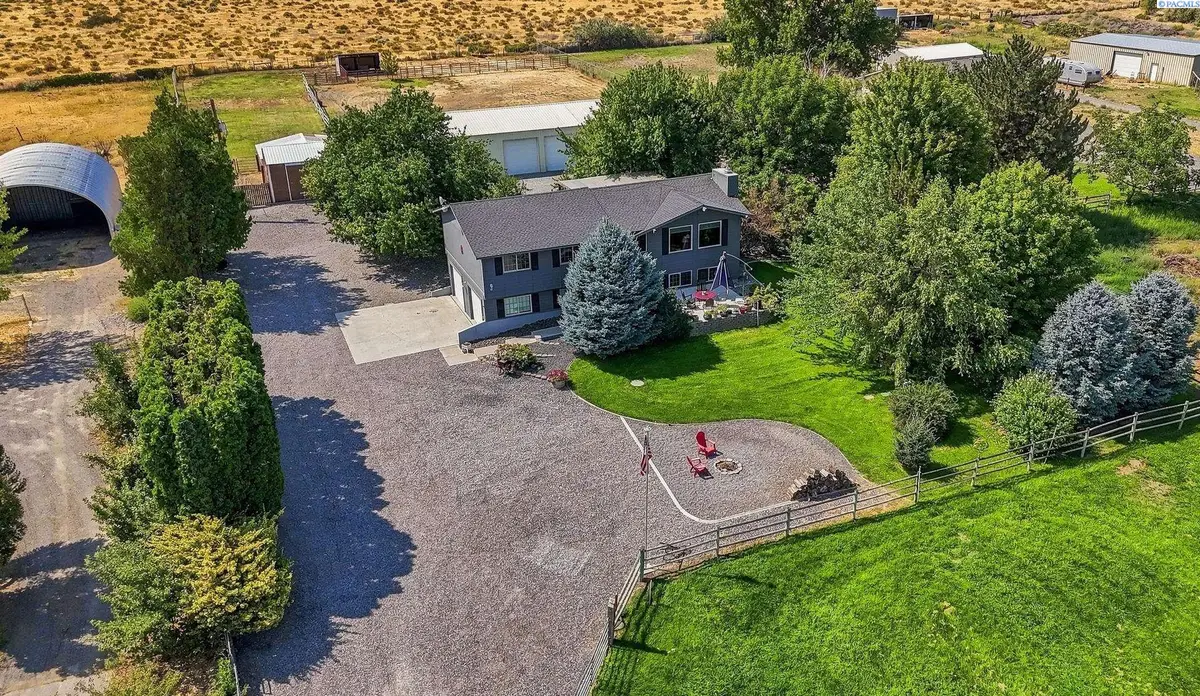 86512 N Harrington Rd, West Richland, WA 99353 - #1