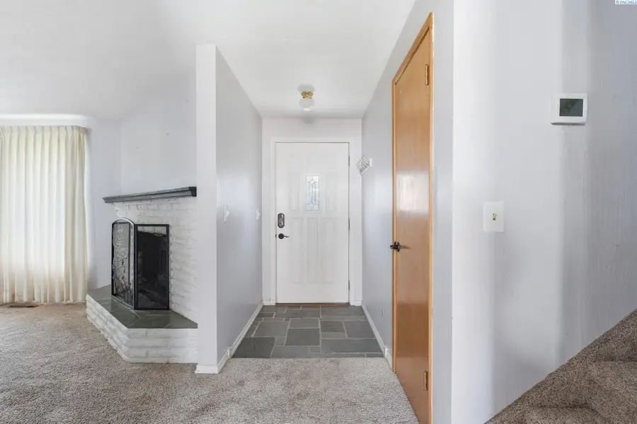 206 Cottonwood Drive, Richland, WA 99352 - #2