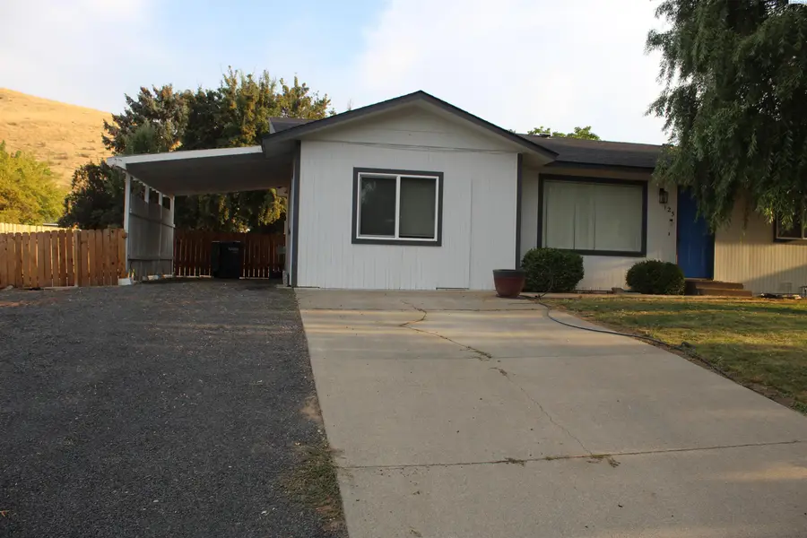 125 Walker Pl, Prosser, WA 99350 - #3
