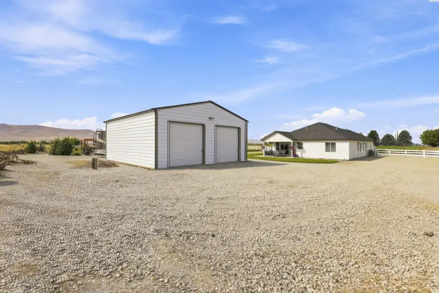 217 Lower County Line Rd, Prosser, WA 99350 - #2