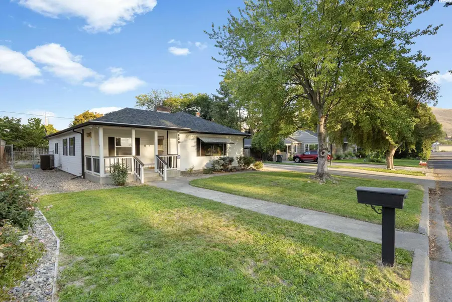 938 Memorial, Prosser, WA 99350 - #2