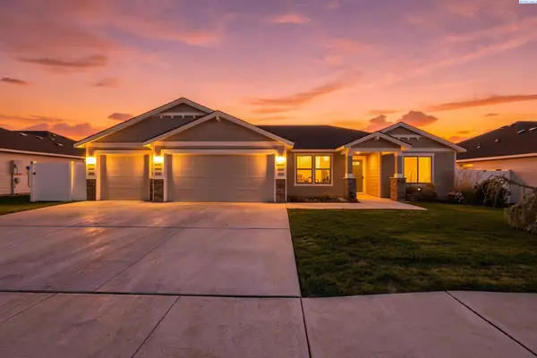 504 Lizzy Lane, Grandview, WA 98930