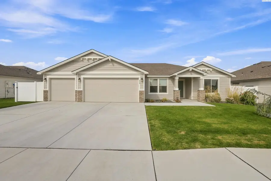 504 Lizzy Lane, Grandview, WA 98930 - #2