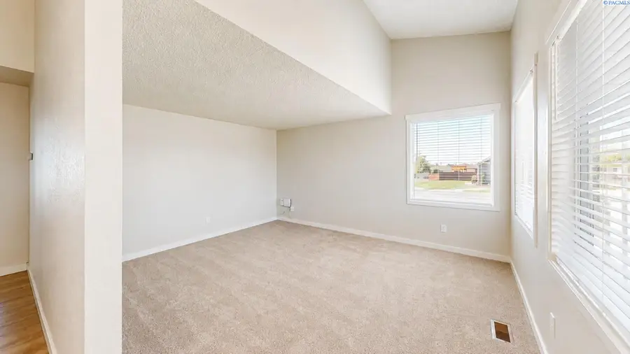 1806 Smith Lane, Grandview, WA 98930 - #3