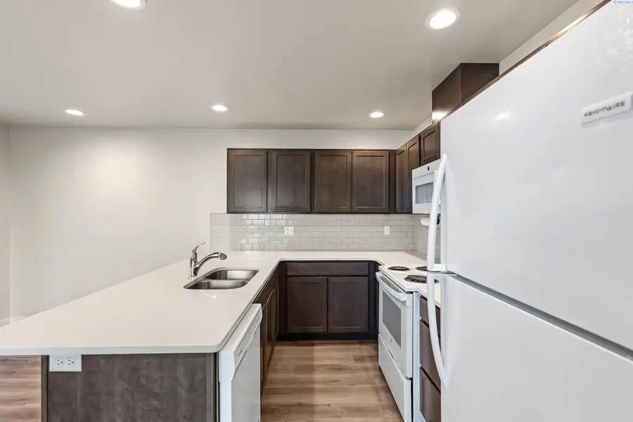 43,45,47 Samantha Court, Yakima, WA 98903 - #3