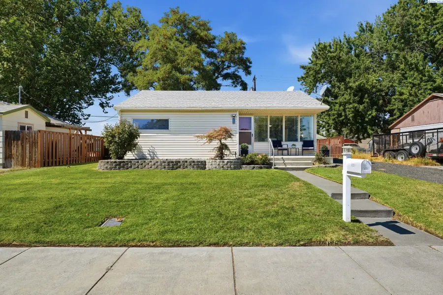 803 Smith Ave, Richland, WA 99352 - #2