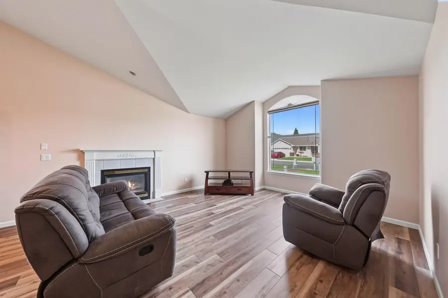 7800 Olmstead Ct, Yakima, WA 98903 - #3