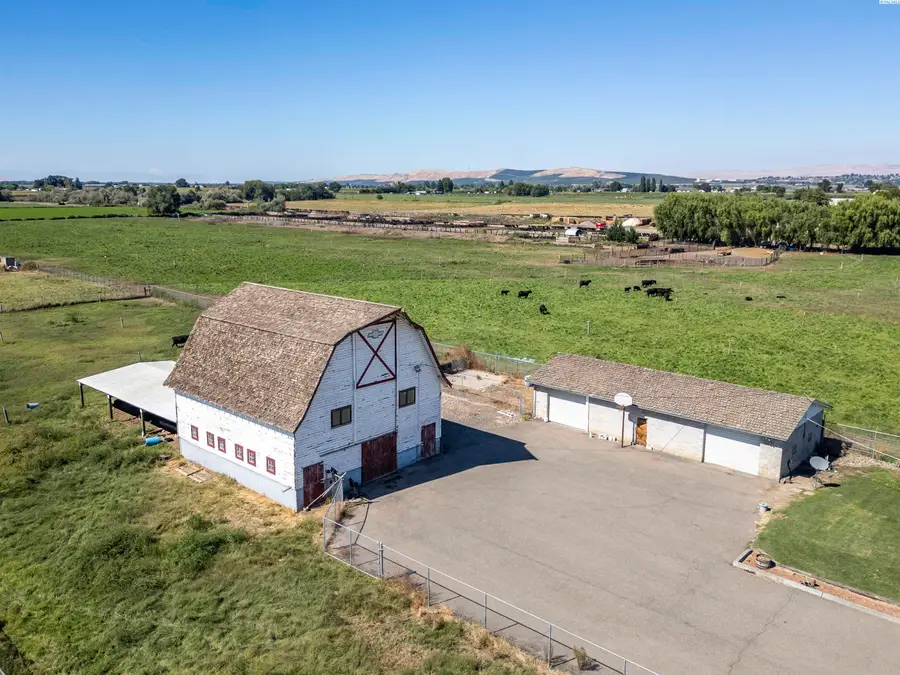 3050 Midvale Road, Mabton, WA 98935 - #2