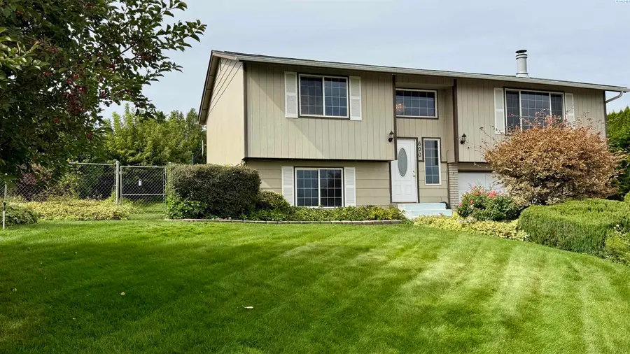 600 Westwind Drive, Zillah, WA 98953 - #3