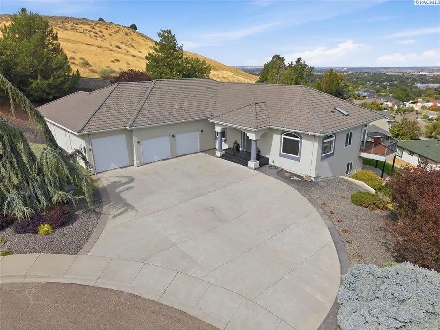 2716 S Irving Street, Kennewick, WA 99338 - #3