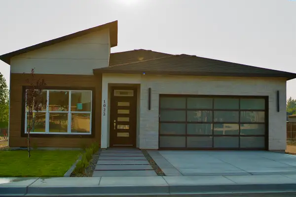 1022 Rd 64, Pasco, WA 99301