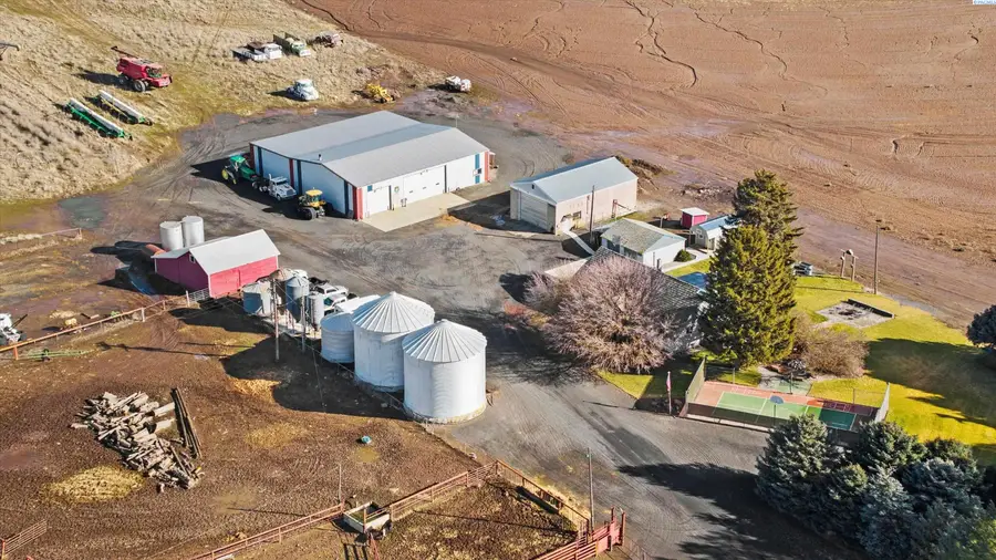 2082 E Neergaard Rd., Ritzville, WA 99169 - #2