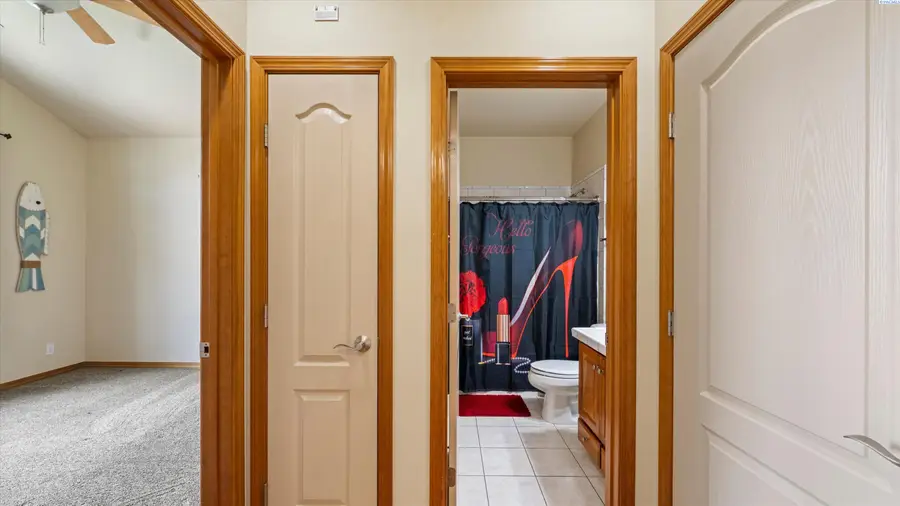 3710 W Canyon Lakes Dr G-102, Kennewick, WA 99337 - #3
