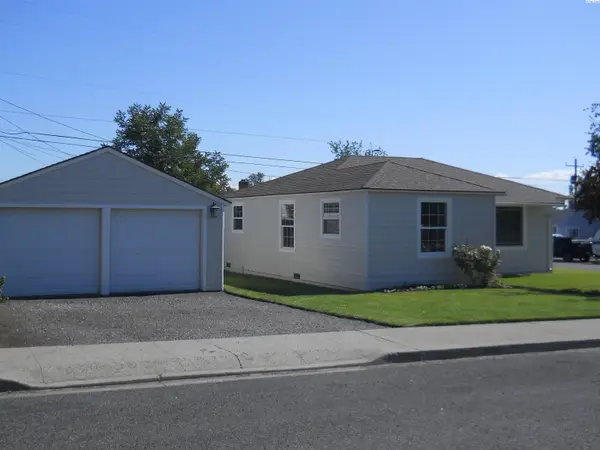 1310 Heffron Street, Sunnyside, WA 98944
