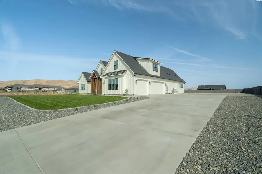 7403 Haystack Street, Kennewick, WA 99338 - #3