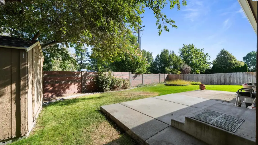 3904 W 19th Ct, Kennewick, WA 99338 - #2
