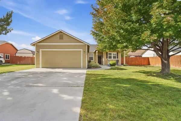 5103 Pinehurst St, West Richland, WA 99353
