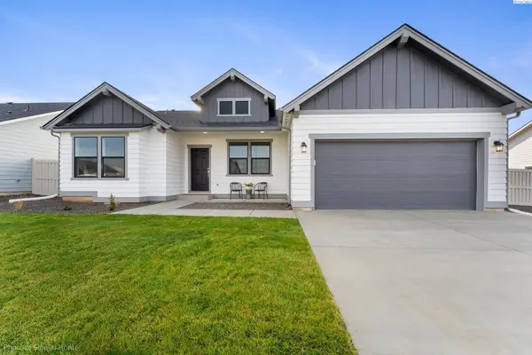 7052 W 24th Ave, Kennewick, WA 99338