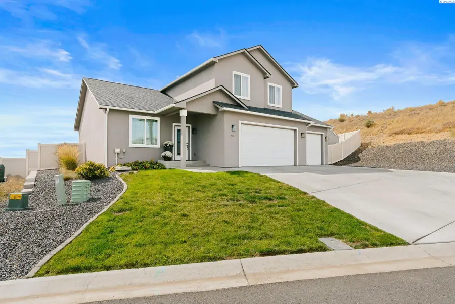 1560 W Goodlander Rd, Selah, WA 98942 - #3