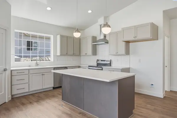 4401 Conifer St., West Richland, WA 99353