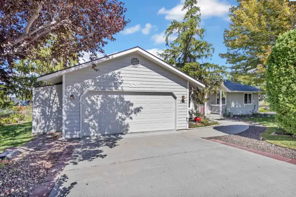 326 Satus St, Richland, WA 99352