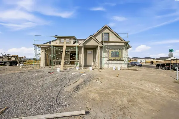 618 Eureka Ave, Pasco, WA 99301