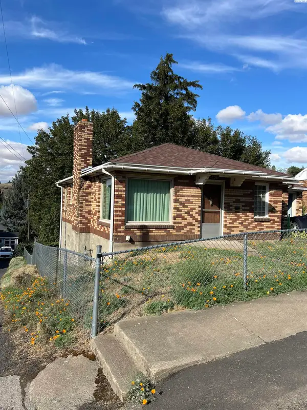 311 E Fairview St., Colfax, WA 99111