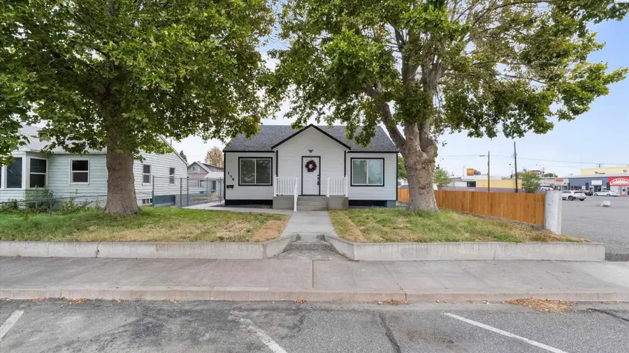 115 N 8th Ave., Pasco, WA 99301 - #2