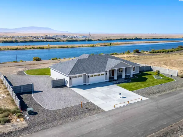 359 Panoramic Drive, Pasco, WA 99301