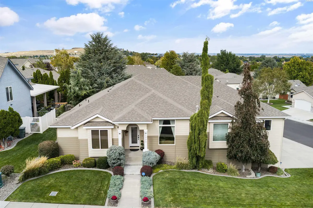 1995 Penny Royal Ave, Richland, WA 99352 - #1