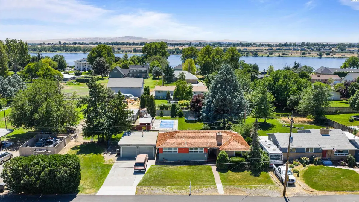 5004 W Sylvester St, Pasco, WA 99301 - #1