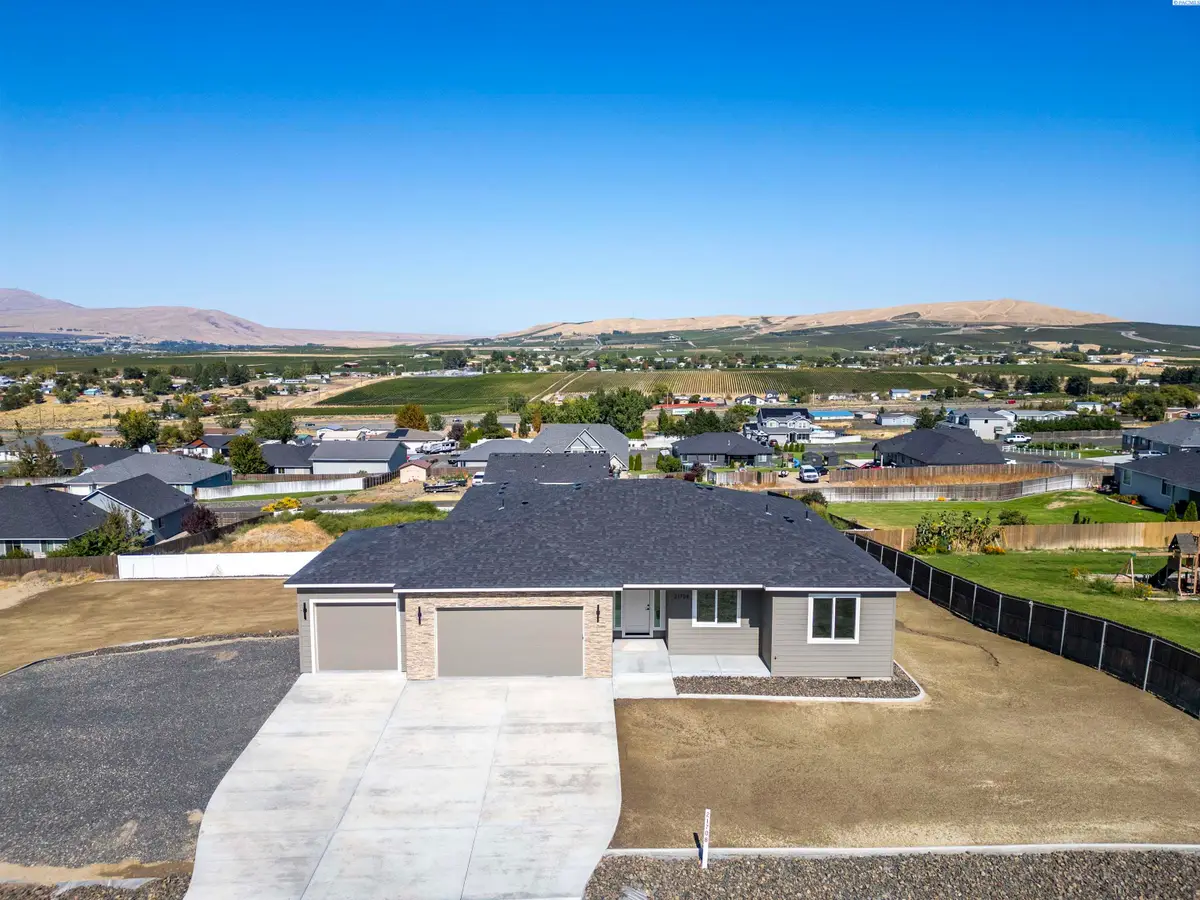 21708 E Plum Place, Benton City, WA 99320 - #1