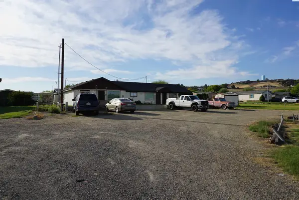 1691 Mcbride St, Sunnyside, WA 98944
