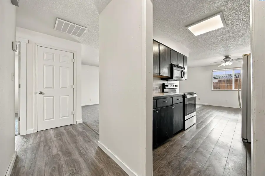316 S Neel St, Kennewick, WA 99336-4237 - #2