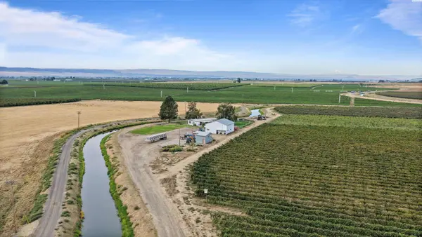 46608 N Gap Rd, Prosser, WA 99350